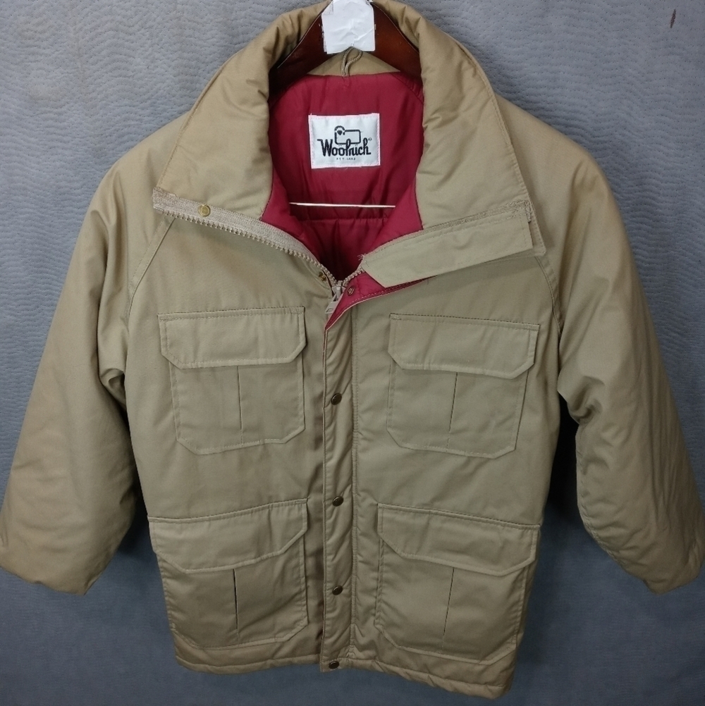 Woolrich unisex insulated khaki jacket sz women's Large. Men's Medium. Pit-p 22"